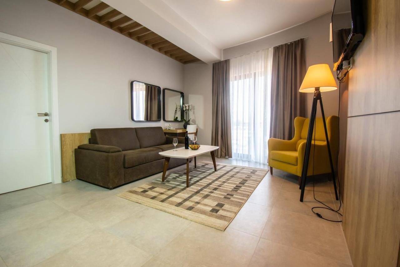 Hotel Hills Ulcinj Esterno foto