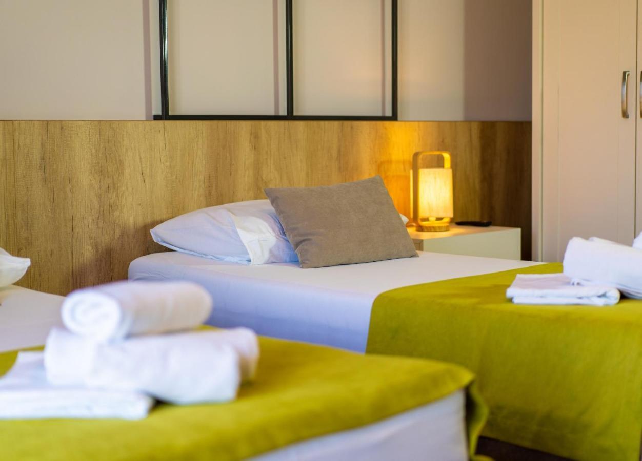 Hotel Hills Ulcinj Esterno foto